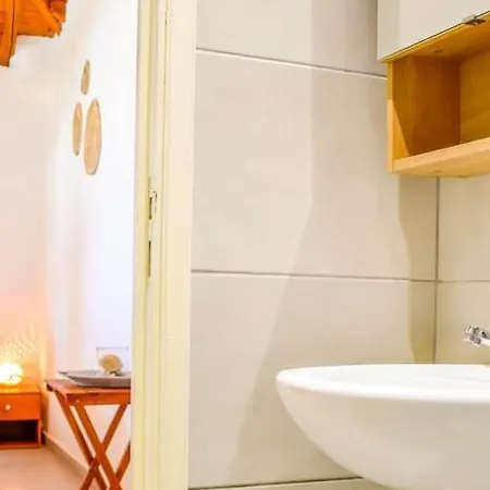 Hut House εξοχικό στην παραλία μ. άμμος *