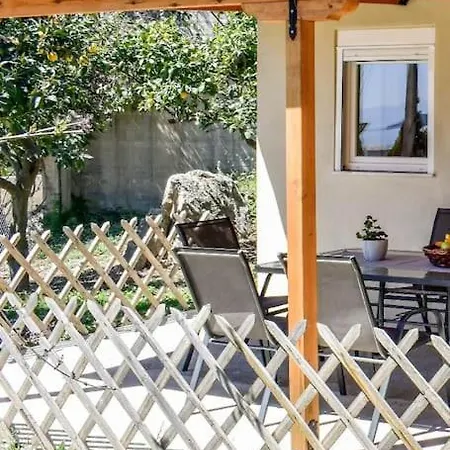 Hut House εξοχικό στην παραλία μ. άμμος *