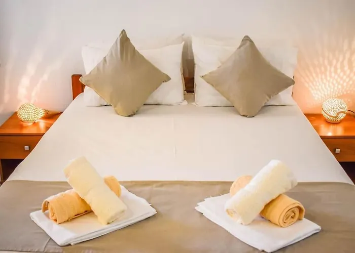 Hut House εξοχικό στην παραλία μ. άμμος Skiathos