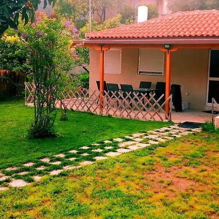 Hut House εξοχικό στην παραλία μ. άμμος *